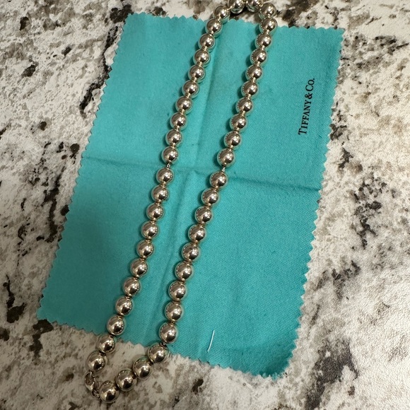 TIFFANY & CO. PEARL NECKLACE - Picture 8 of 16